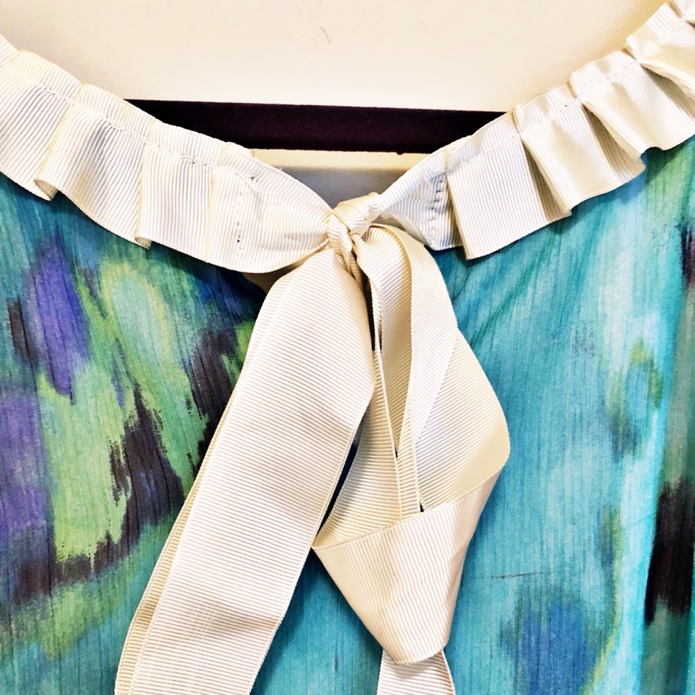 💥Gorgeous Multicolor Top with Pearl Neckline - Picture 6 of 7